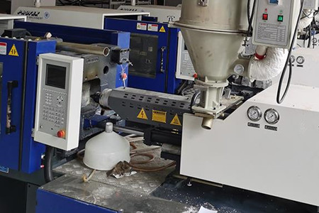 購(gòu)買(mǎi)果筐注塑機(jī)的三要素，你知道嗎？