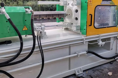 大型二板注塑機(jī)導(dǎo)軌腐蝕了如何修復(fù)？