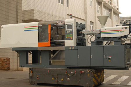 如何清洗伺服節(jié)能注塑機(jī)螺桿？清洗方法分享！