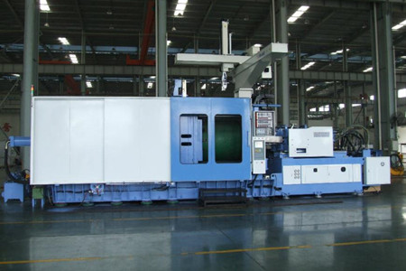 PVC管件注塑機(jī)啟動(dòng)前需要做哪些準(zhǔn)備工作？